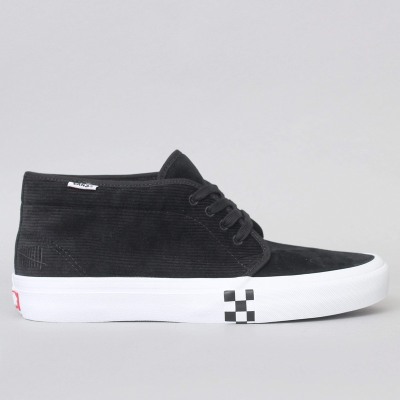 Vans Chukka Pro Shoes (Danny Wainwright) Black / True White UK7