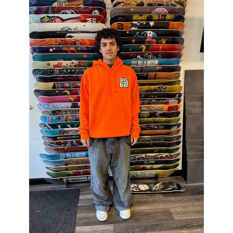 SKATE 618 STACKED LOGO PULLOVER HOODIE SAFETY ORANGE XS