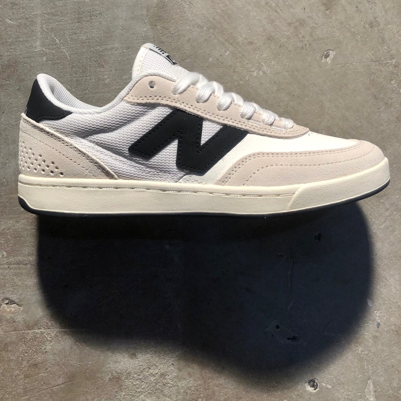 New Balance Numeric – NM440 V2 Shoe – Sea Salt / Black 8