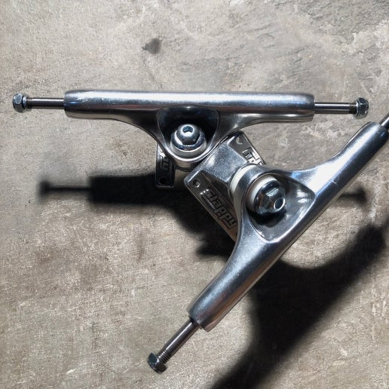 Slappy Trucks – ST1 Inverted Kingpin Polished Truck 8.0