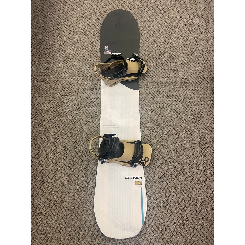 Pre Owned Salomon Super 8 154cm Snowboard and New Salomon District Medium Bindings 154