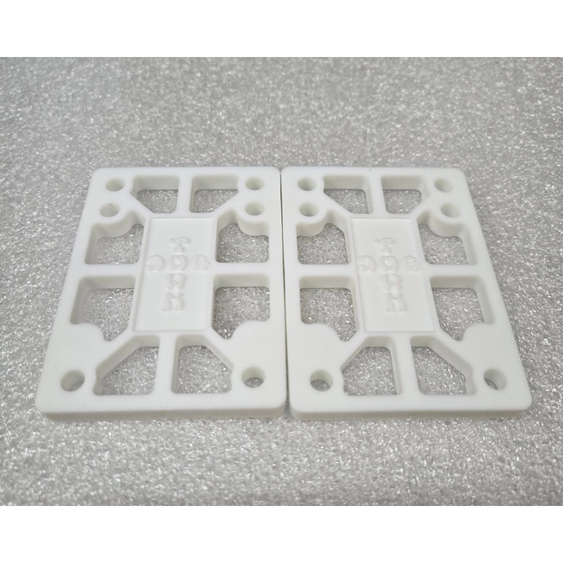 Dogtown 1/4″ Skateboard Riser Pads – WHITE