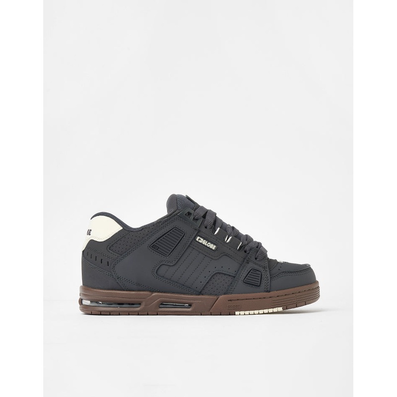 Globe Sabre Skate Shoes – Lead/Gum