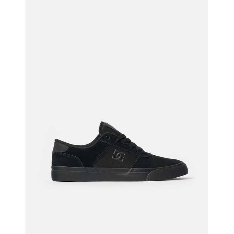 DC Teknic Skate Shoes – Black/Black/Black