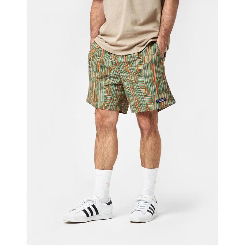 Patagonia Funhoggers Shorts – Quilty Fitz: Heartleaf Green